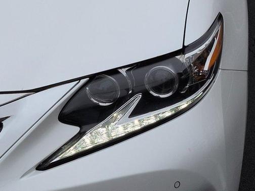 2017 Lexus ES 300h Base