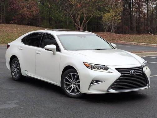 2017 Lexus ES 300h Base