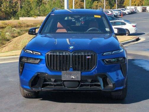 2023 BMW X7 M60i