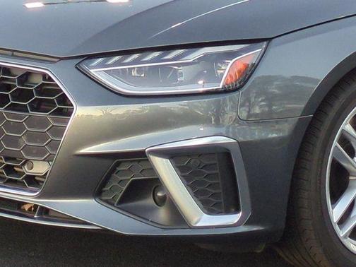 2022 Audi A4 45 S line Premium Plus