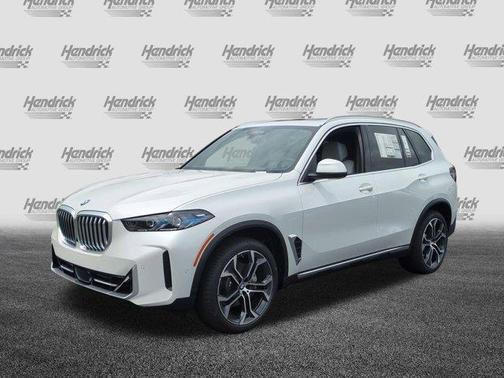 Mineral White Metallic 2026 BMW X5 xDrive40i
