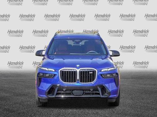 2025 BMW X7 M60i