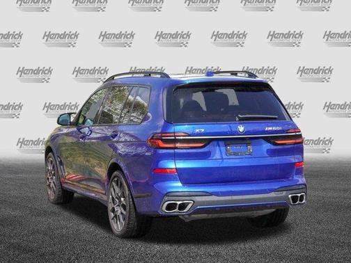 2025 BMW X7 M60i