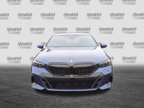 2026 BMW 550e xDrive