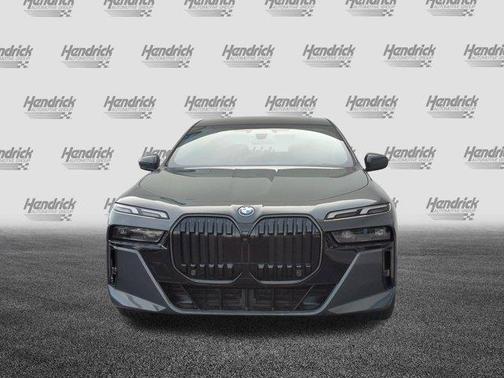 Gray Metallic 2026 BMW i7 EDrive50