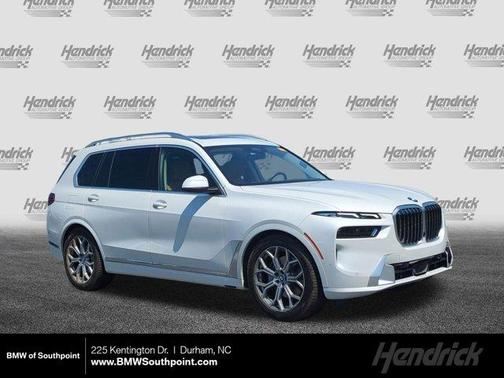 Mineral White Metallic 2023 BMW X7 xDrive40i