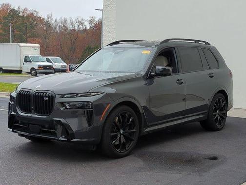 2025 BMW X7 M60i