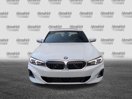 2025 BMW 330 i