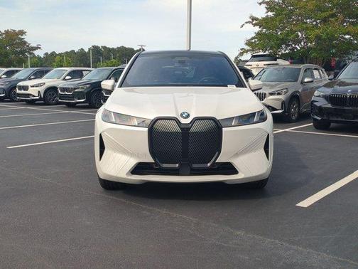 2026 BMW iX xDrive60