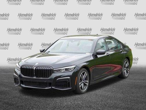 2022 BMW 740 i xDrive