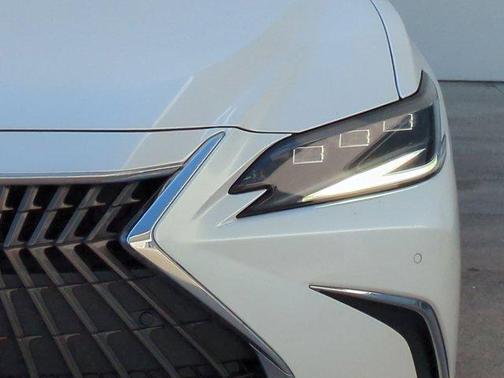 2022 Lexus ES 350 Ultra Luxury