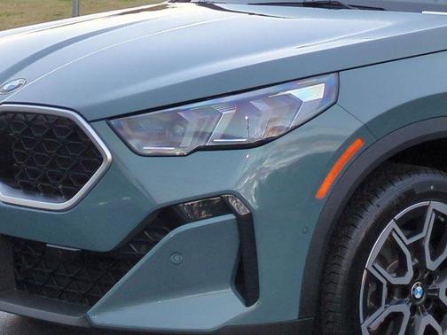 2025 BMW X2 xDrive28i