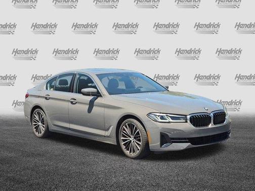 Metallic 2021 BMW 530 i xDrive