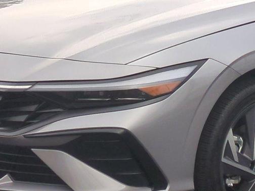 2025 Hyundai ELANTRA HEV Limited