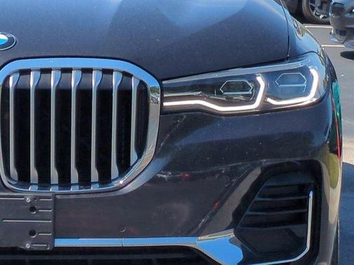 Dark Graphite Metallic 2022 BMW X7 xDrive40i