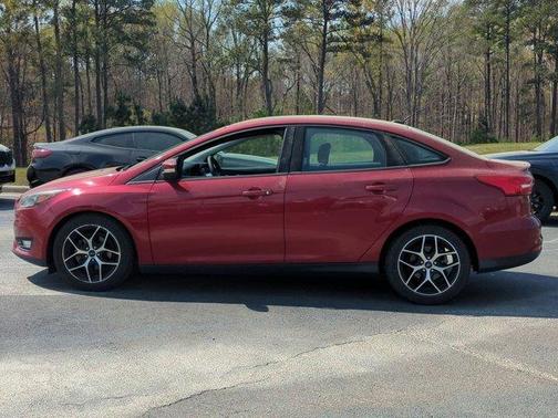 Ruby Red Metallic Tinted Clearcoat 2017 Ford Focus SEL