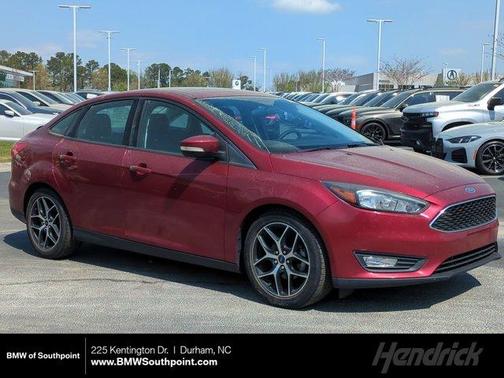 Ruby Red Metallic Tinted Clearcoat 2017 Ford Focus SEL