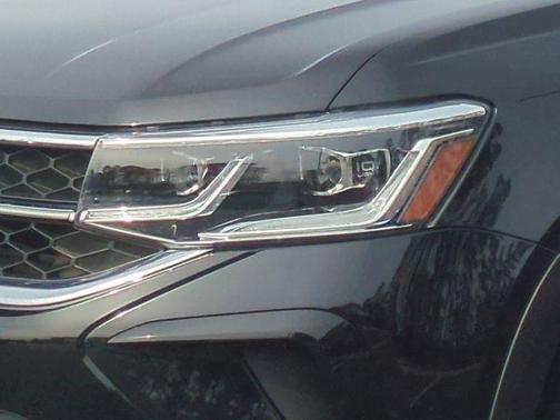 2023 Volkswagen Taos 1.5T SEL