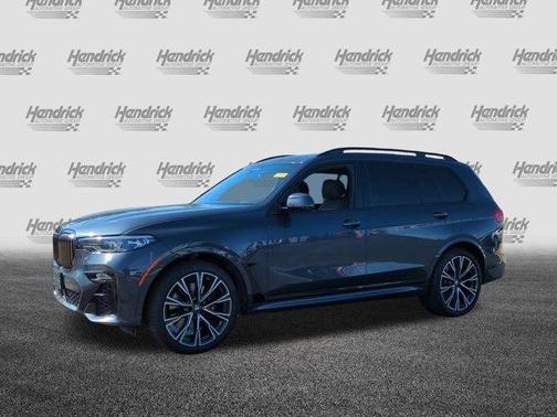 2022 BMW X7 M50i