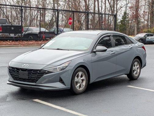 2021 Hyundai ELANTRA SE