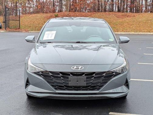 2021 Hyundai ELANTRA SE