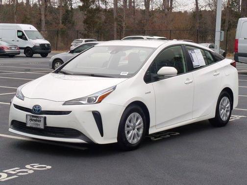 2022 Toyota Prius LE