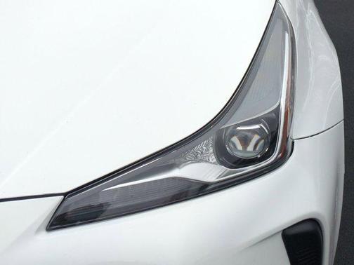 2022 Toyota Prius LE