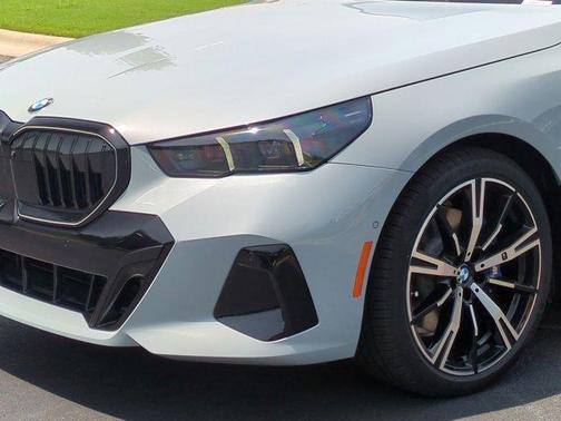 2026 BMW 530 i xDrive