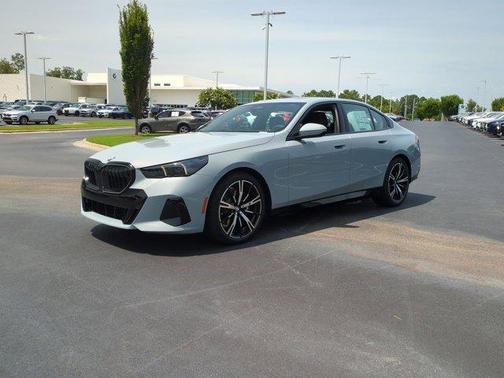 2026 BMW 530 i xDrive