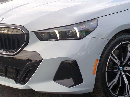 2026 BMW 530 i xDrive