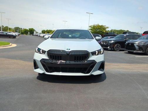 2026 BMW 530 i xDrive