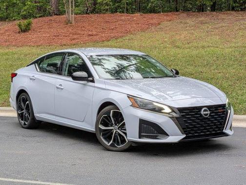Gray Sky Pearl 2023 Nissan Altima 2.5 SR