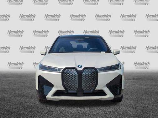 Mineral White Metallic 2023 BMW iX xDrive50