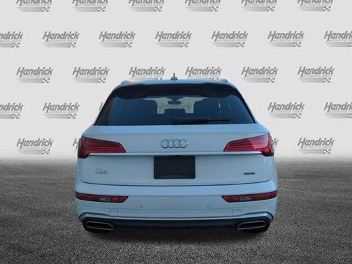 2022 Audi Q5 45 S line Prestige