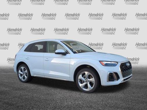 2022 Audi Q5 45 S line Prestige