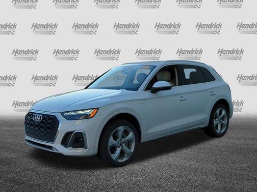 2022 Audi Q5 45 S line Prestige