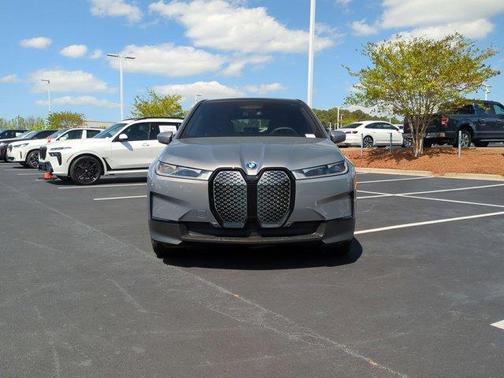 2025 BMW iX xDrive50