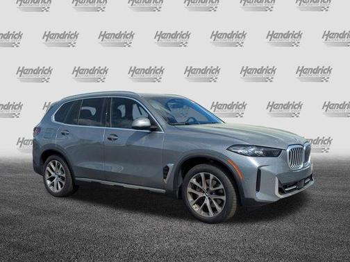 Gray Metallic 2024 BMW X5 xDrive40i