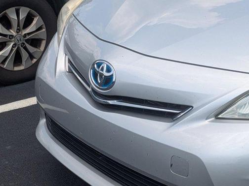 2013 Toyota Prius v Two