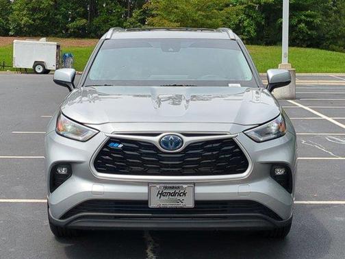 2024 Toyota Highlander Hybrid XLE