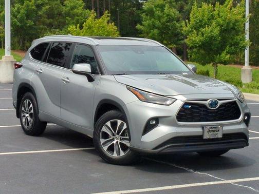 2024 Toyota Highlander Hybrid XLE