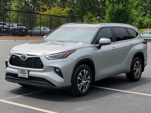 2024 Toyota Highlander Hybrid XLE
