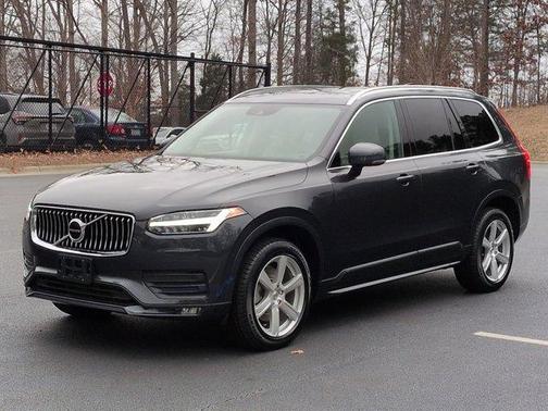 2021 Volvo XC90 T6 Momentum 7 Passenger