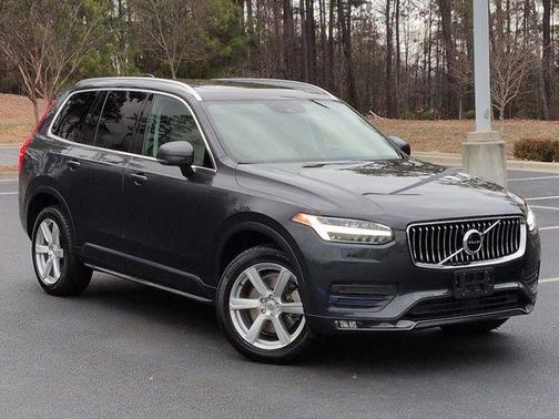 2021 Volvo XC90 T6 Momentum 7 Passenger