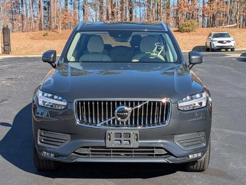 2021 Volvo XC90 T6 Momentum 7 Passenger