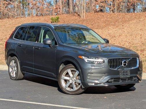 2021 Volvo XC90 T6 Momentum 7 Passenger