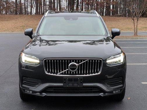 2021 Volvo XC90 T6 Momentum 7 Passenger