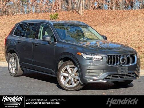 2021 Volvo XC90 T6 Momentum 7 Passenger