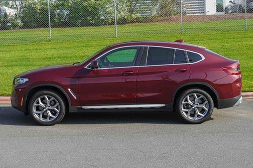 2025 BMW X4 xDrive30i
