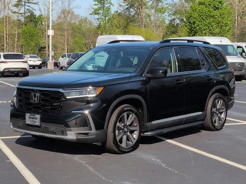 Crystal Black Pearl 2025 Honda Pilot Elite